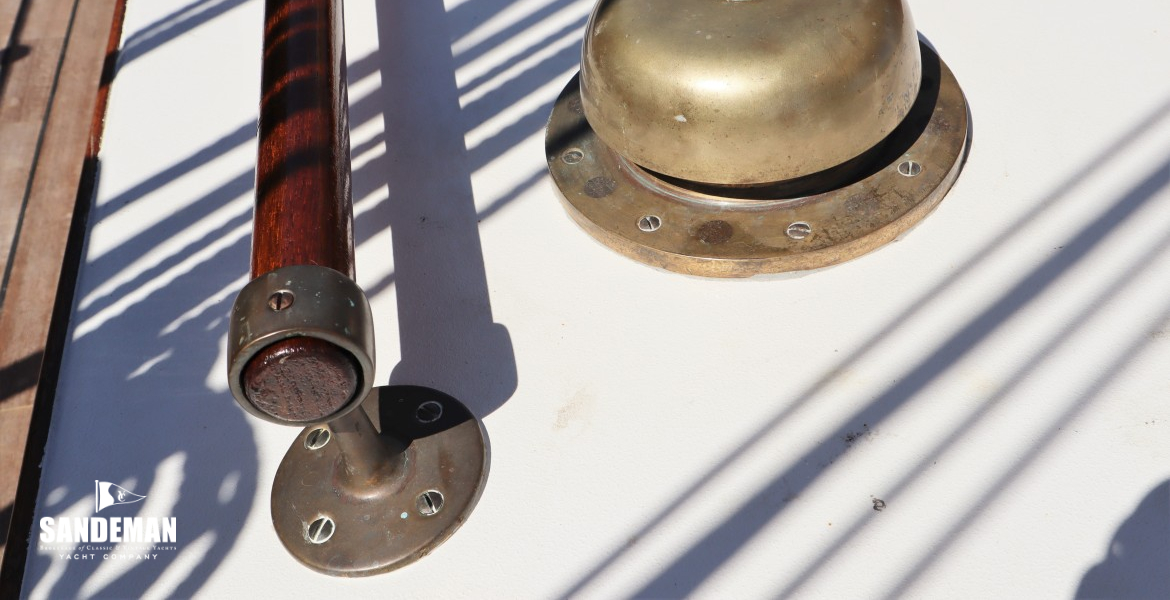 Trunk cabin details