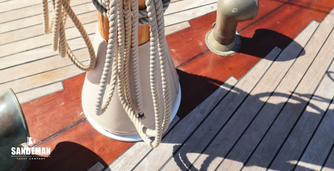 Mizzen details