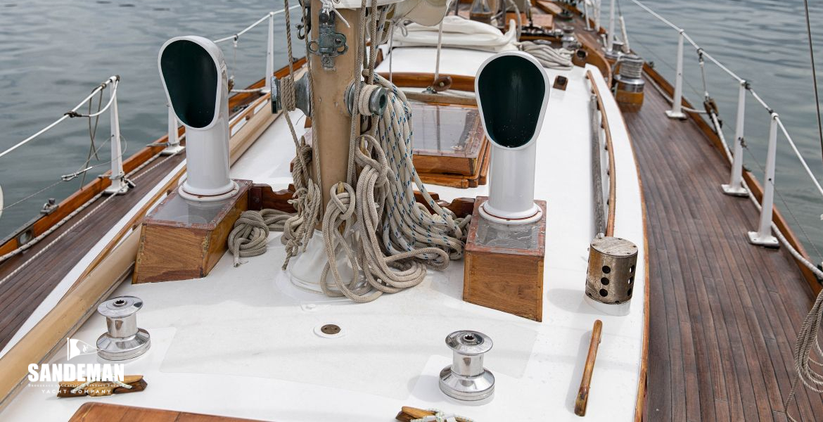 Trunk cabin view aft