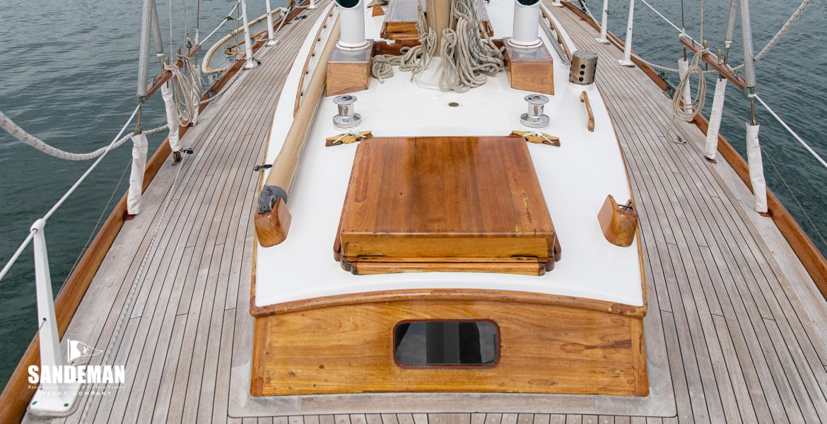 View aft from foredeck