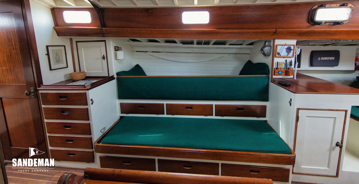 Saloon view to starboard