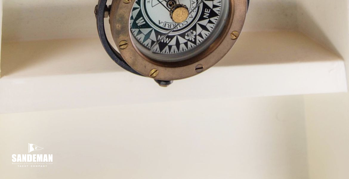 AGA Correa inverted compass