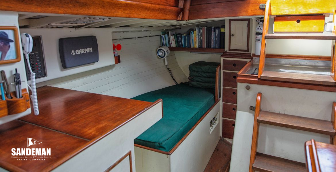 Quarter berth and chart table to starboard