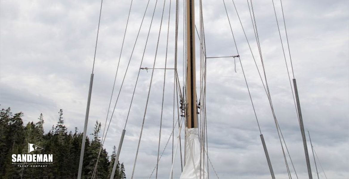Main mast from aft
