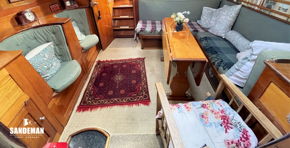Saloon view aft