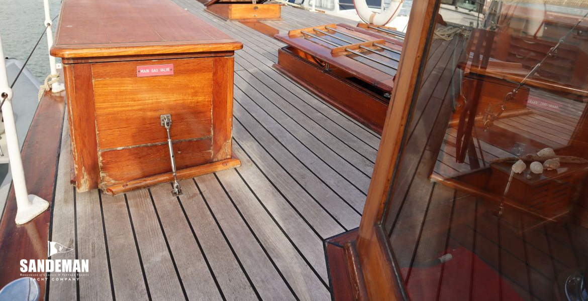 View forward from port foredeck step