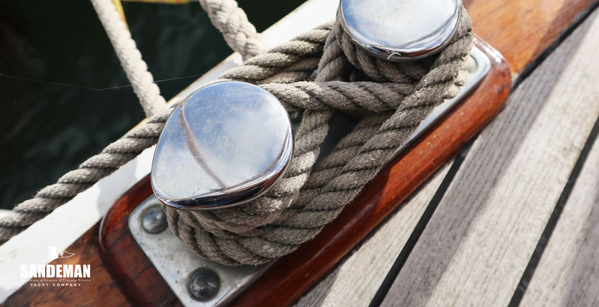 Mooring cleat