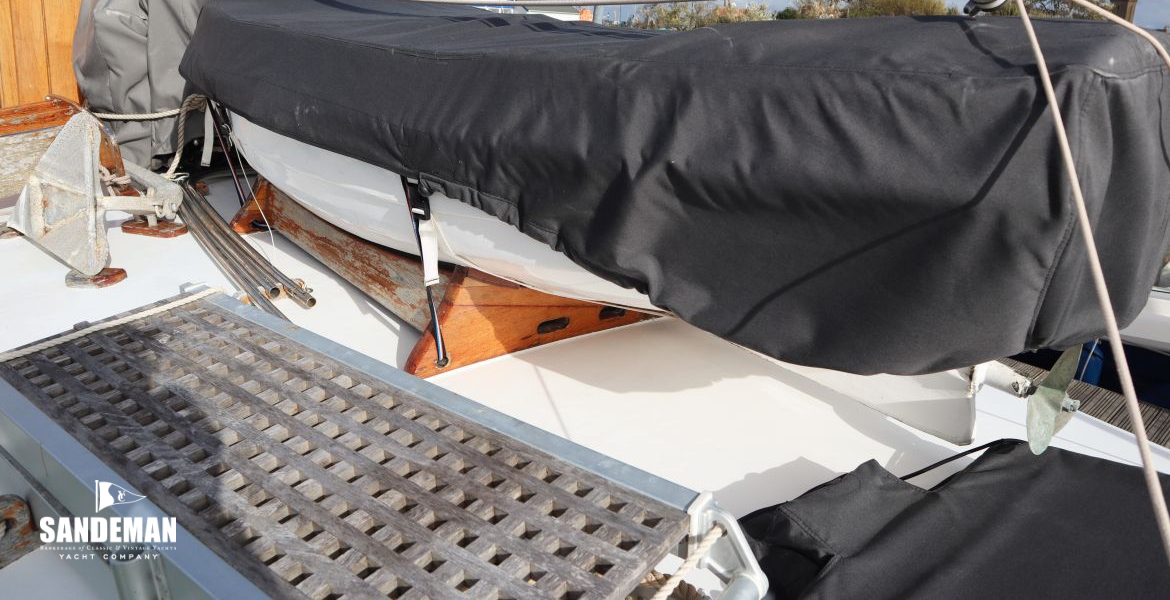 Aft trunk cabin stowage (launch not included)