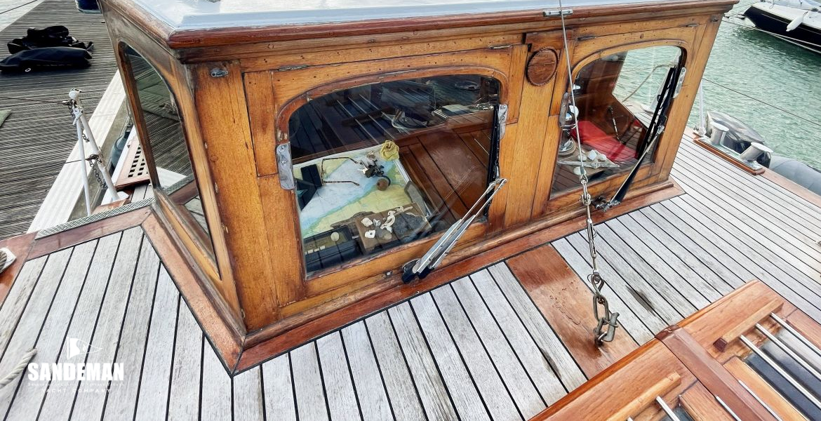 Wheelhouse view aft