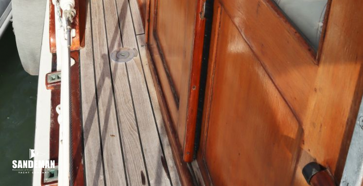 Wheelhouse port view forward