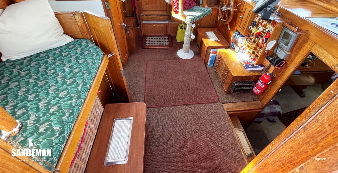 Wheelhouse view to port