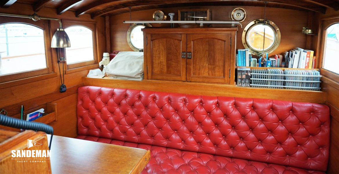 Doghouse view forward