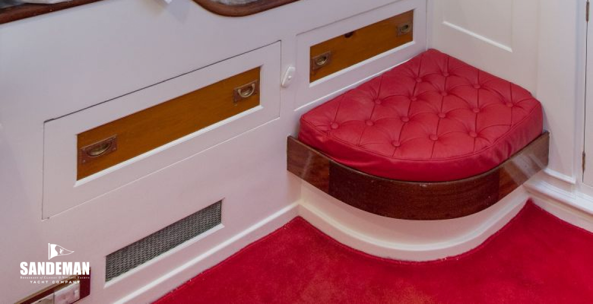 Starboard aft guest cabin