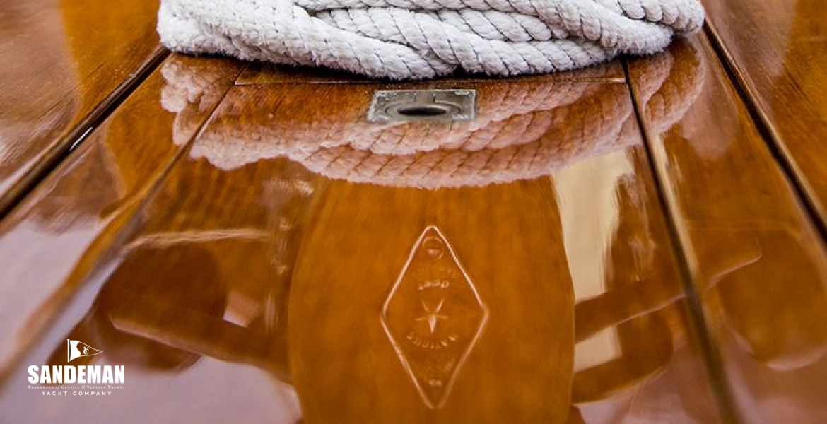 Cockpit view forward