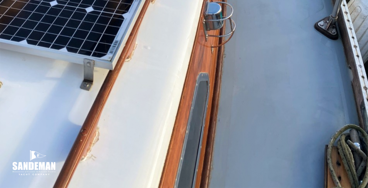 Coachroof starboard view forward