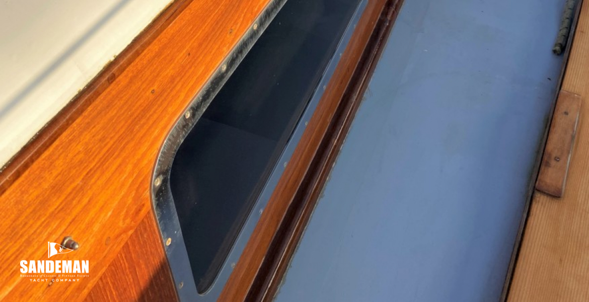 Starboard side deck view forward
