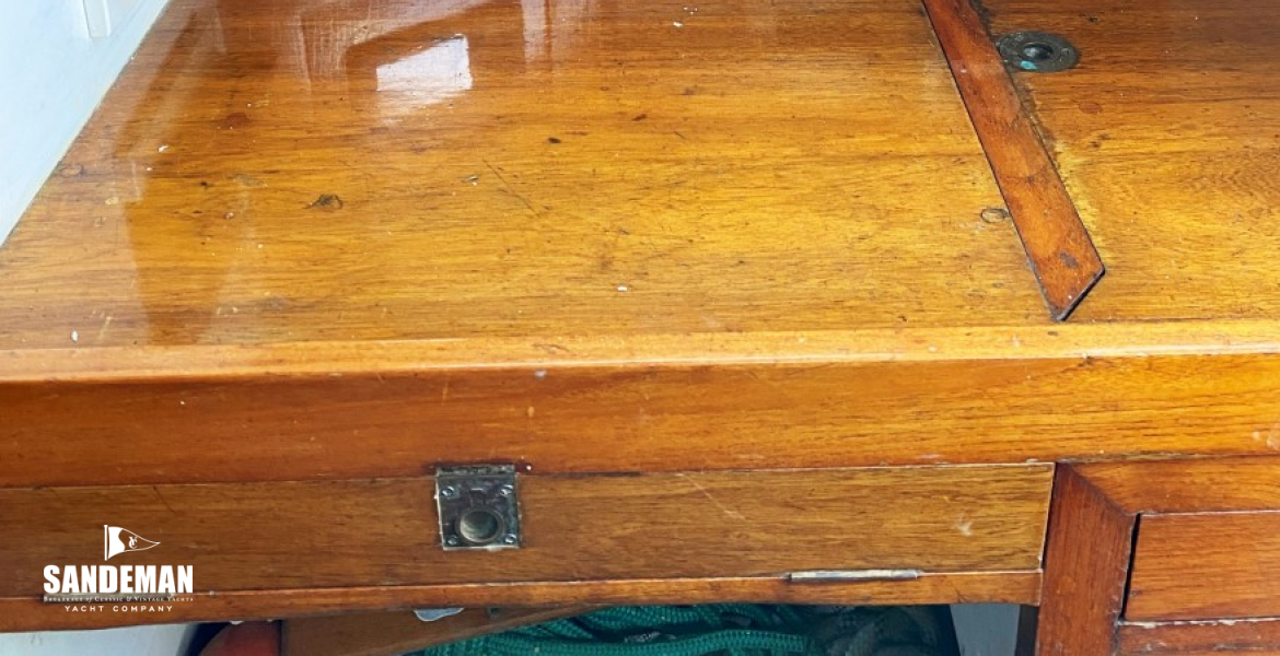 Chart table
