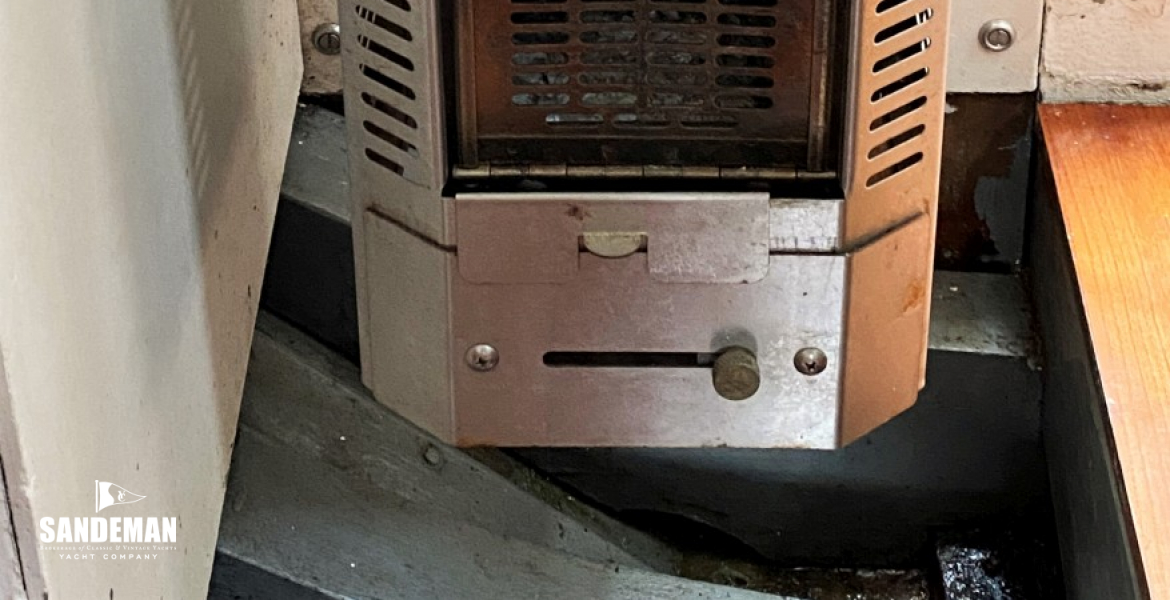 Dickinson Newport solid fuel heater
