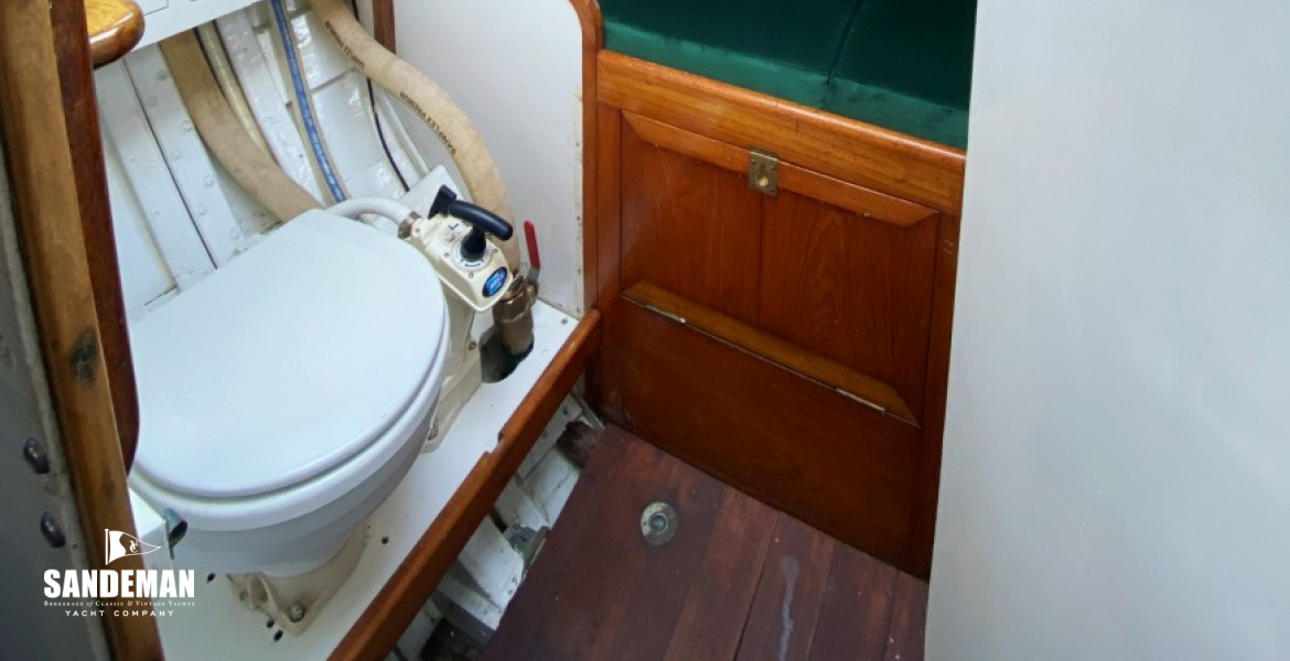 WC and fore cabin