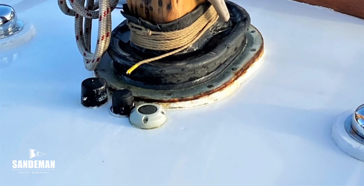 Mainmast