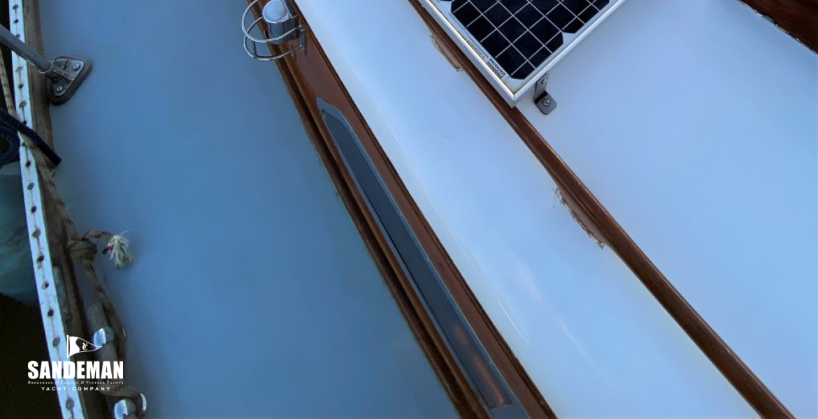 Coachroof port view forward