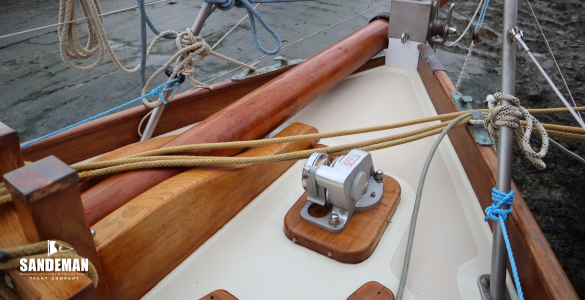 Foredeck details