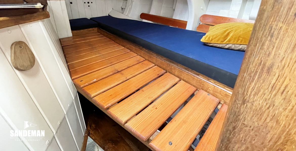 Port quarter cabin as double berth