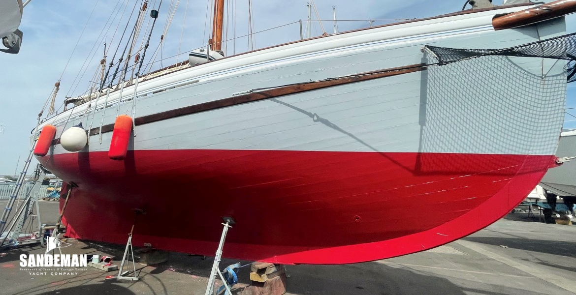 Hauled out starboard bow