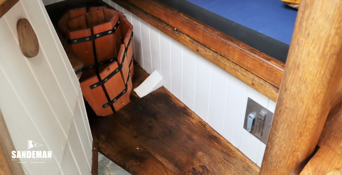 Port quarter cabin as single berth
