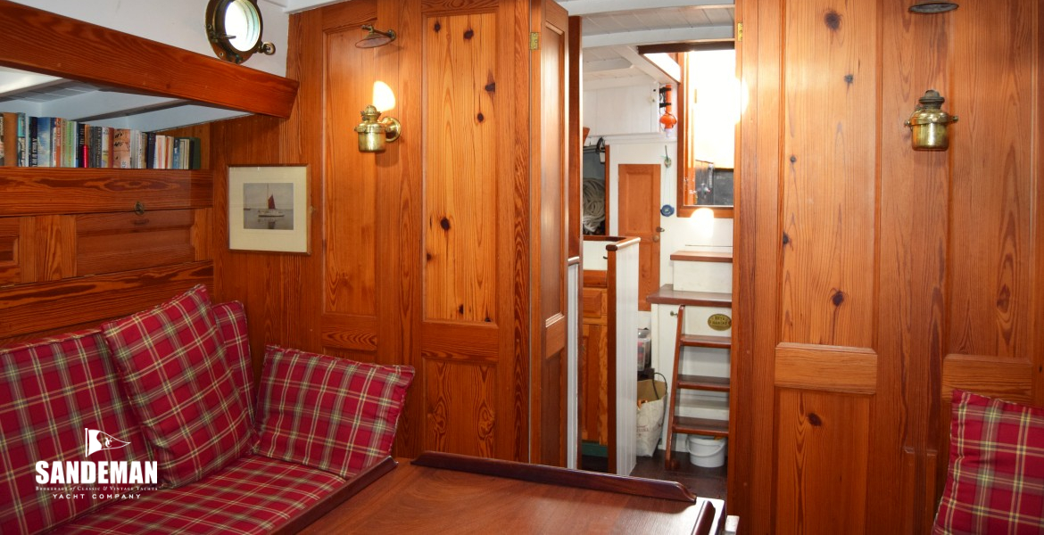 Saloon view aft