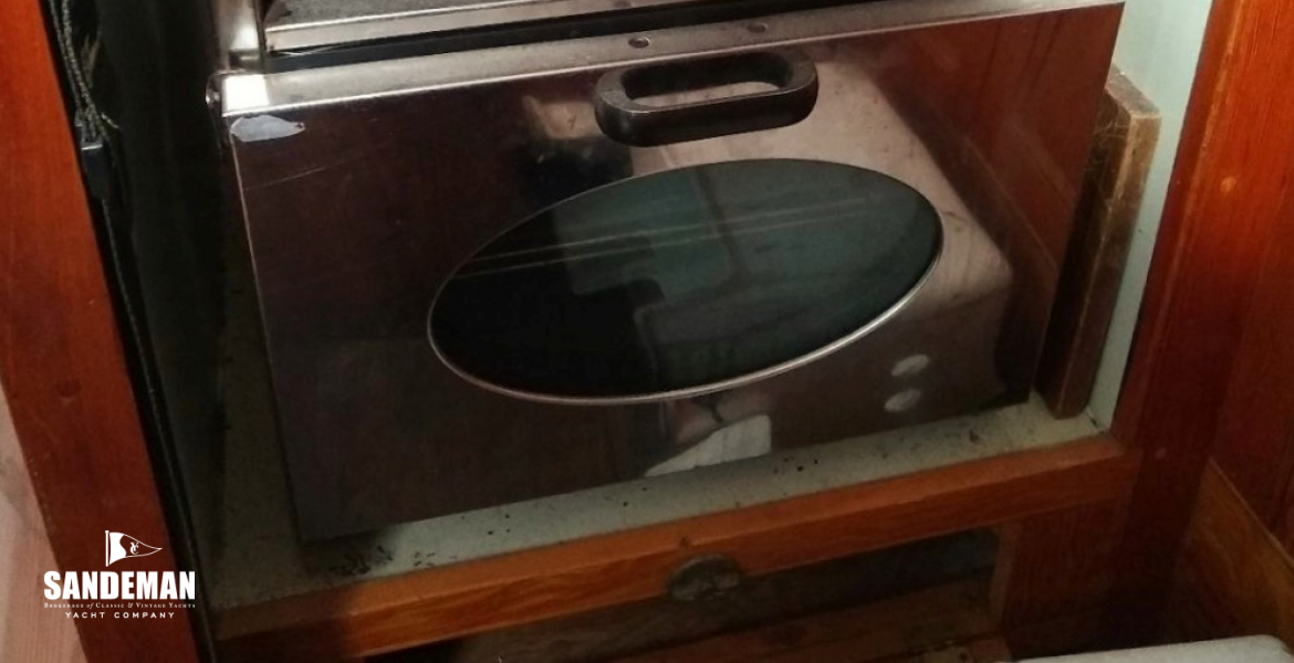 4 x Burner range with grill and oven