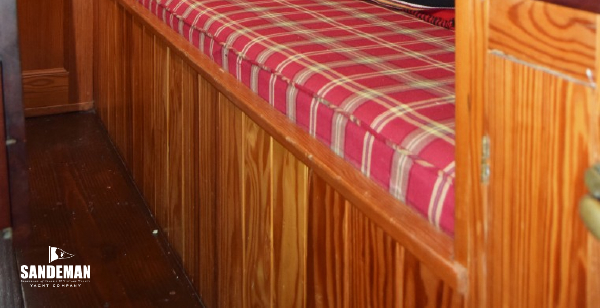 Saloon view aft to port