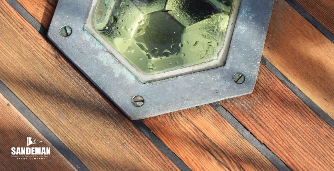 Deck prism