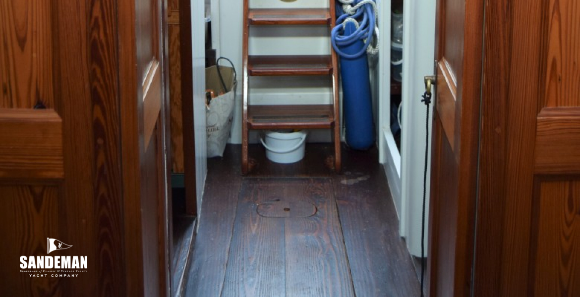 View aft from saloon