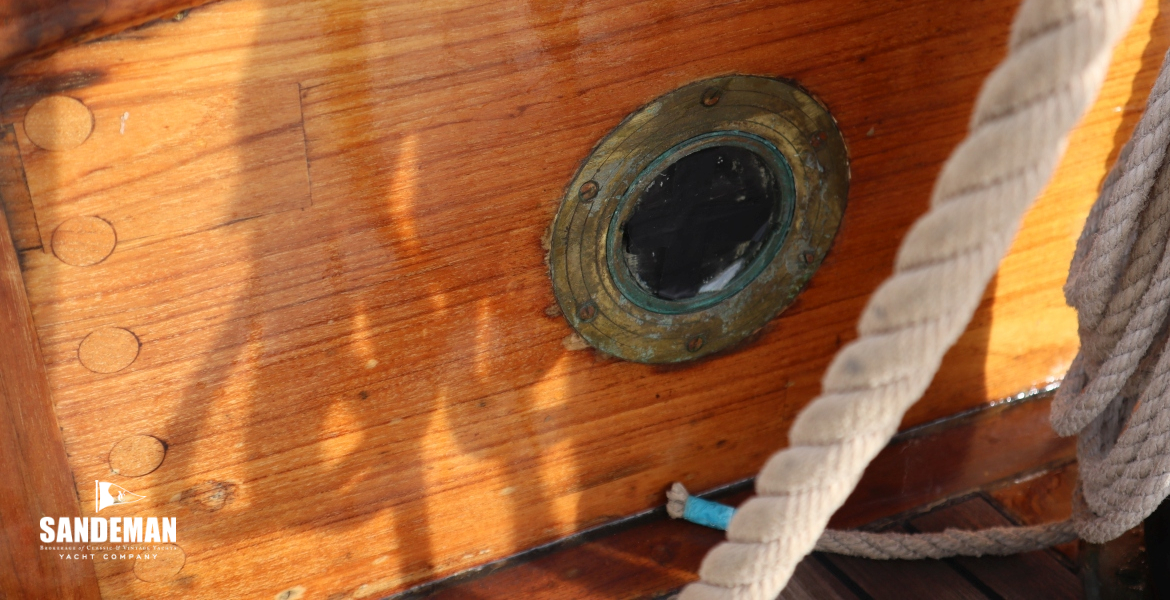 Trunk cabin details