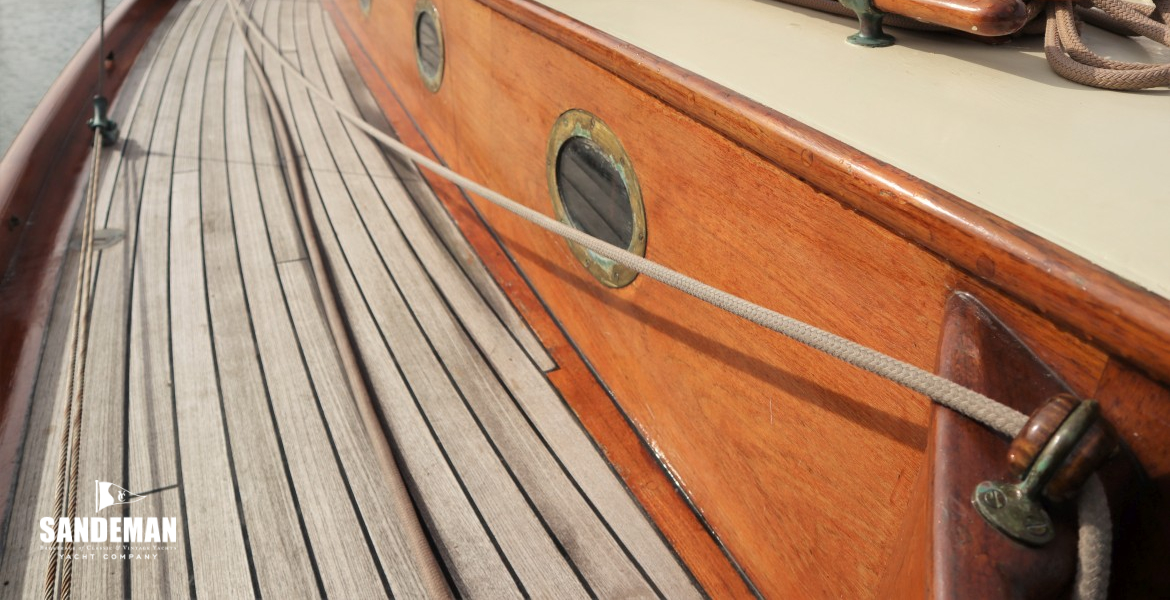 Port sidedeck view forward