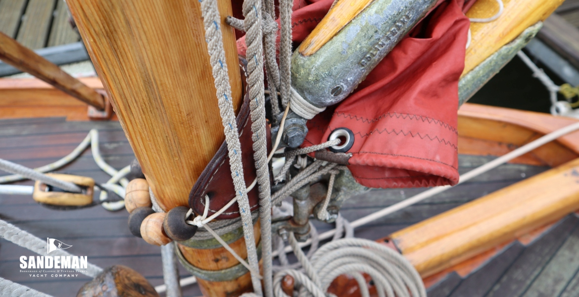 Mizzen details
