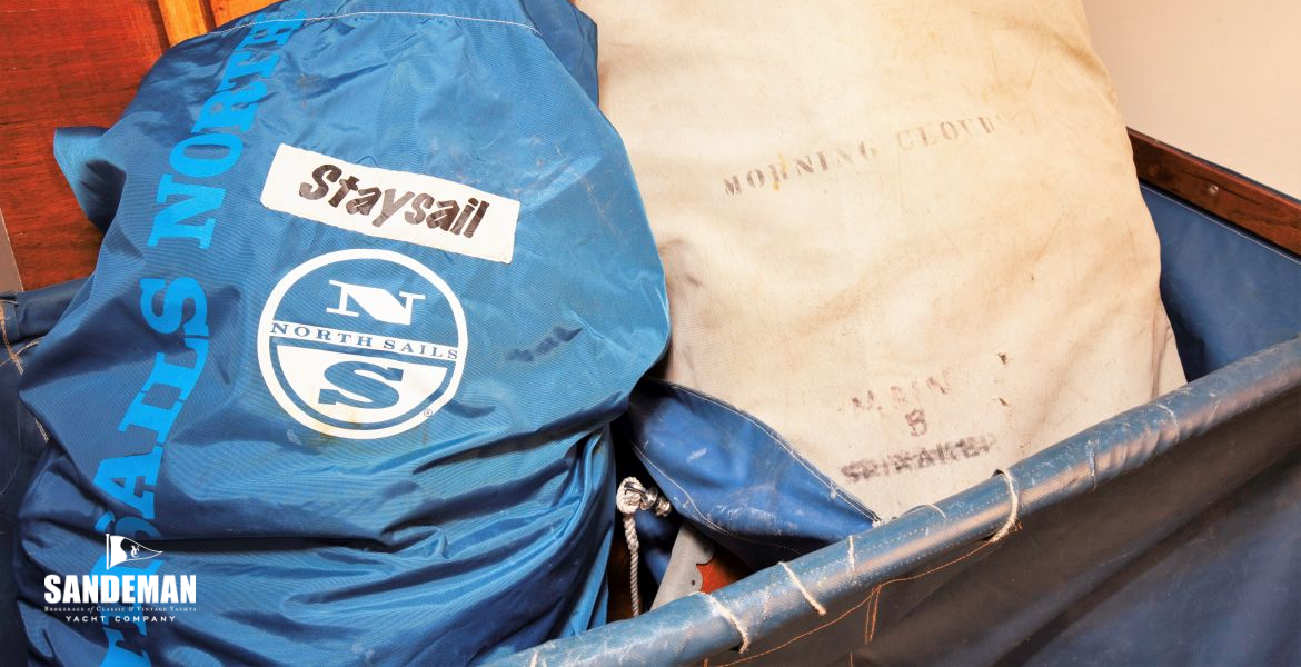 Sail bin forward lobby starboard