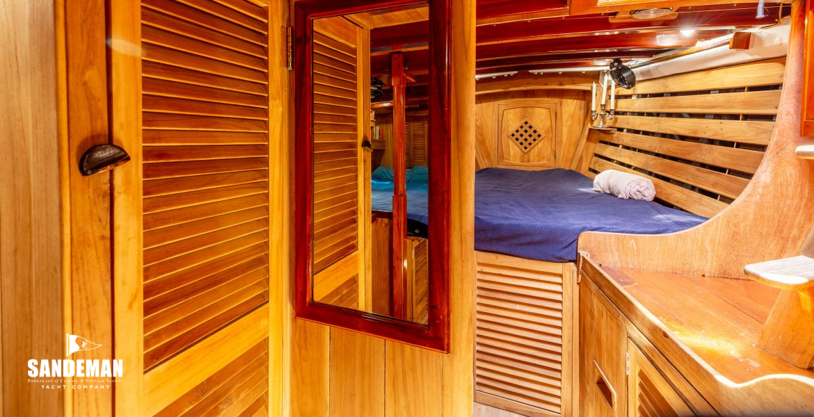 Main cabin view forward