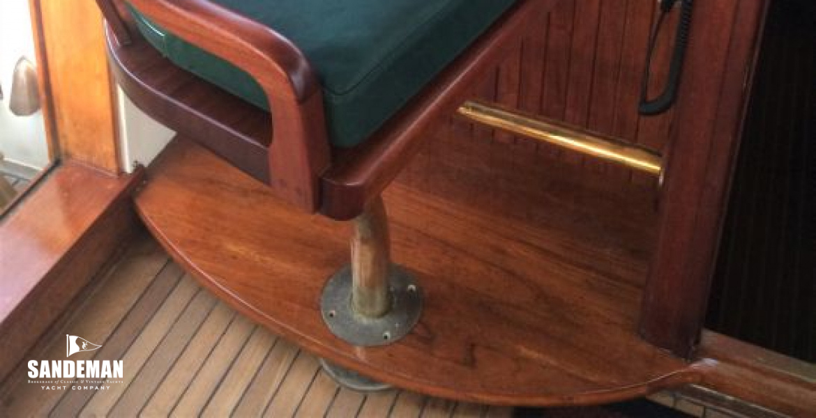 Helm position