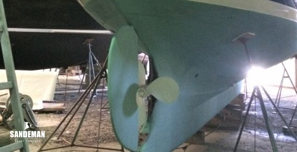 Stern gear