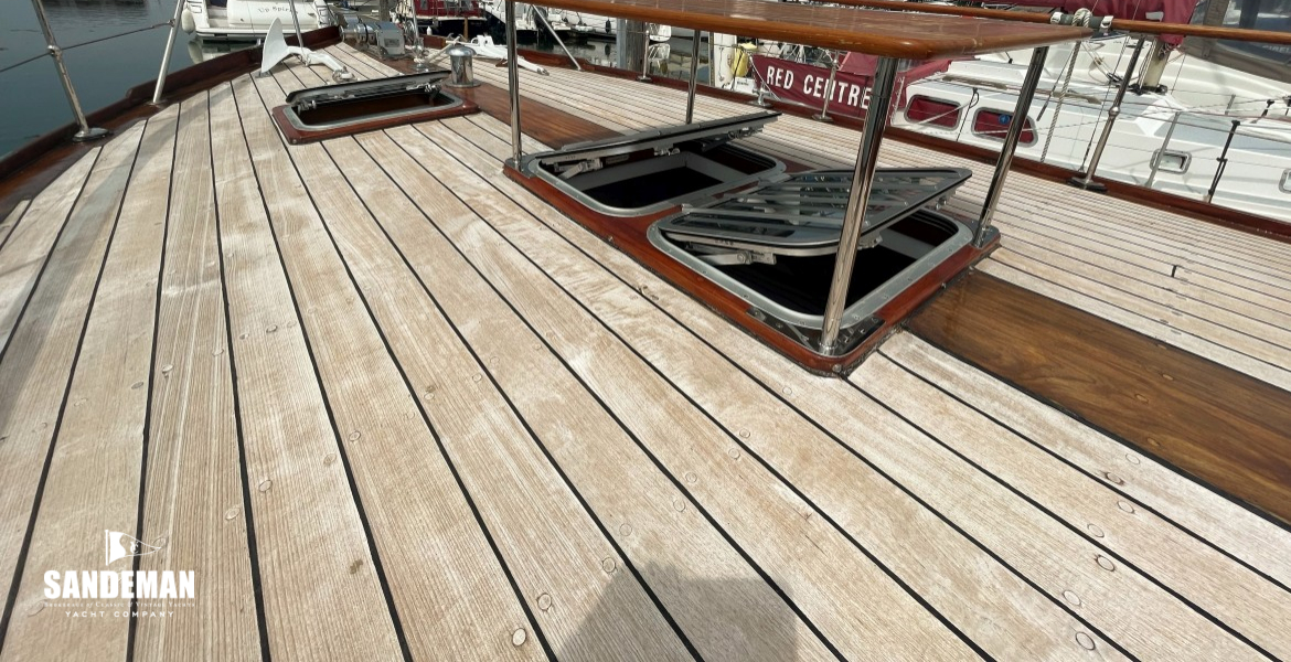 Foredeck view forward from port
