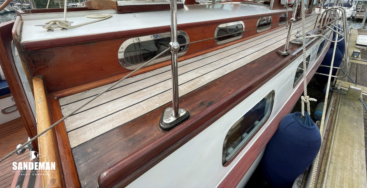Starboard side deck view forward