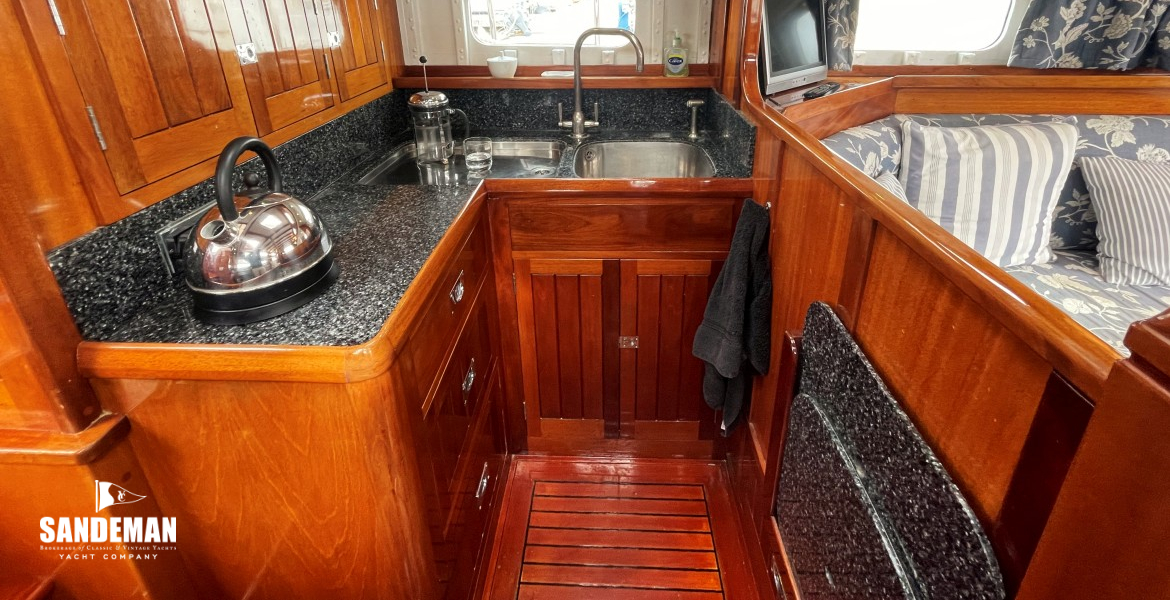 Galley to starboard