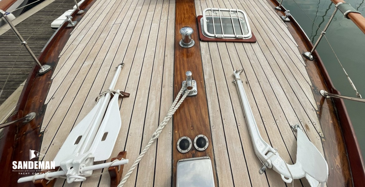 View aft from foredeck