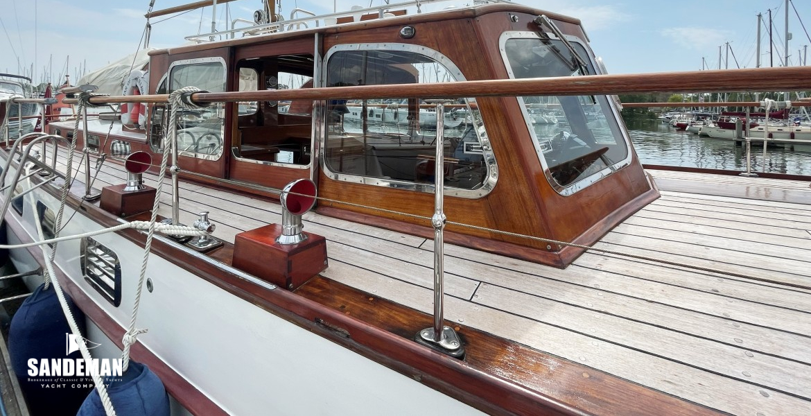 Wheelhouse starboard view aft