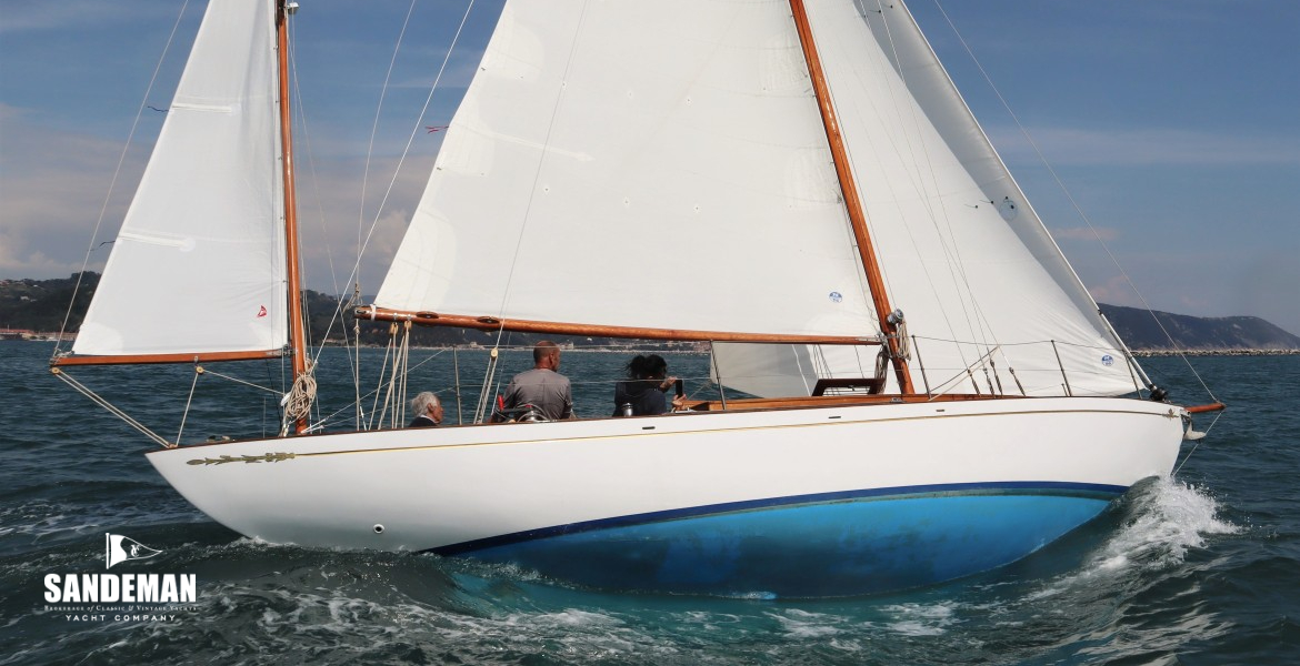 Starboard quarter windward