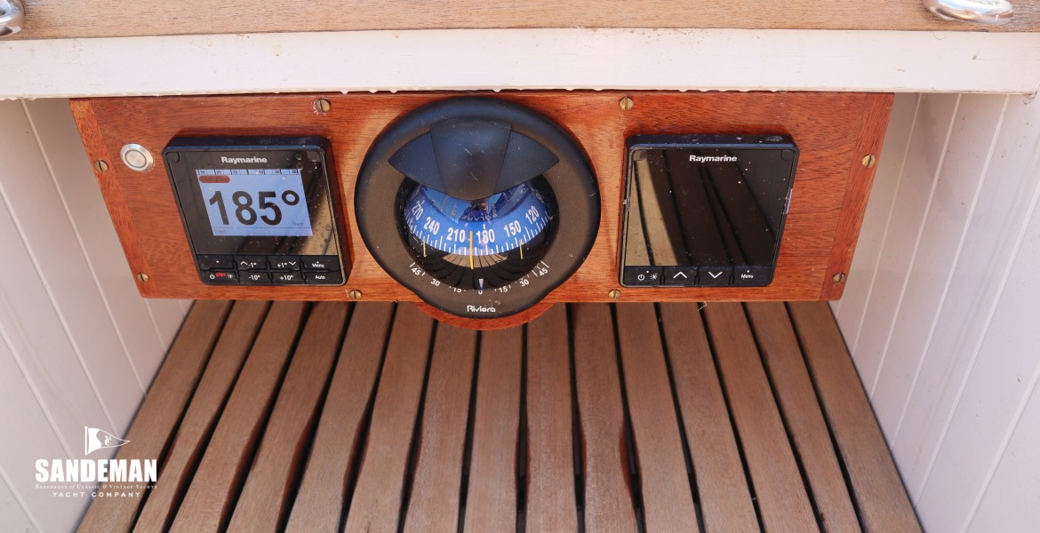 Bridge deck navigation