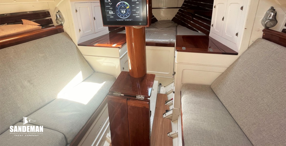 Saloon table folded
