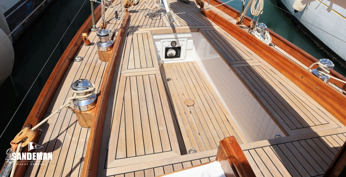 Cockpit view aft from starboard